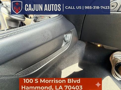 Used 2020 Dodge Challenger SXT RWD image 35