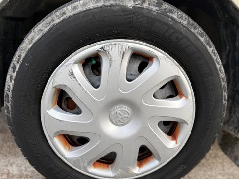 Used 2001 Toyota Corolla LE image 19