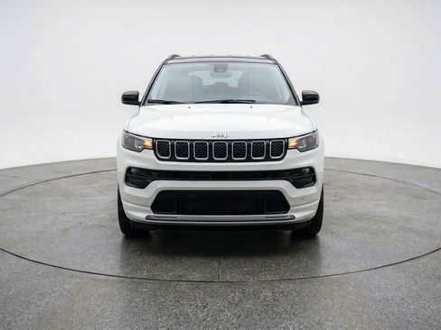Used 2025 Jeep Compass Limited image 2