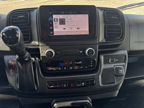 Used 2024 RAM ProMaster 2500 w/ Convenience Group FWD image 23