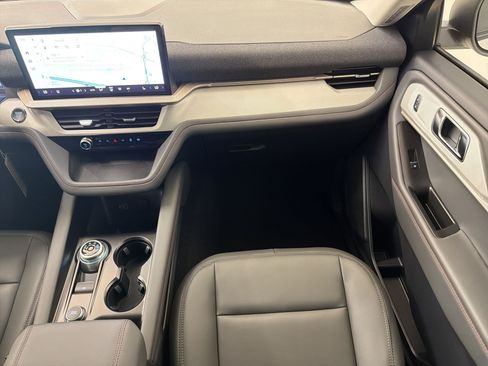 New 2026 Ford Explorer Active w/ Active Comfort Package RWD image 26