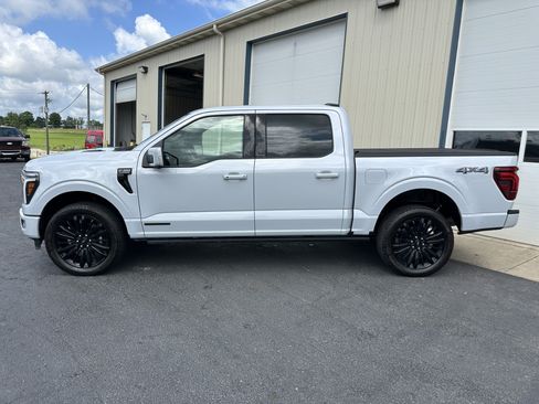 Certified 2025 Ford F150 Platinum w/ Equipment Group 702A High AWD/4WD image 4