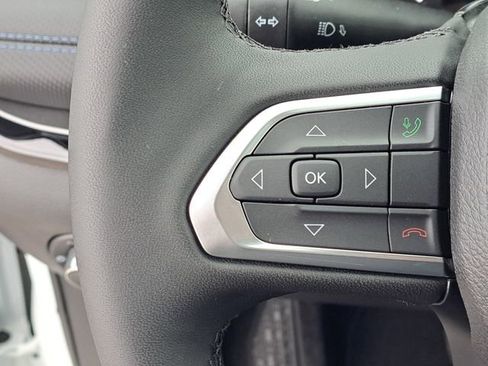 New 2026 Jeep Compass Limited image 9