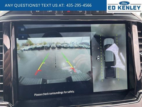 Used 2022 Ford F350 Lariat w/ Black Appearance Package image 10