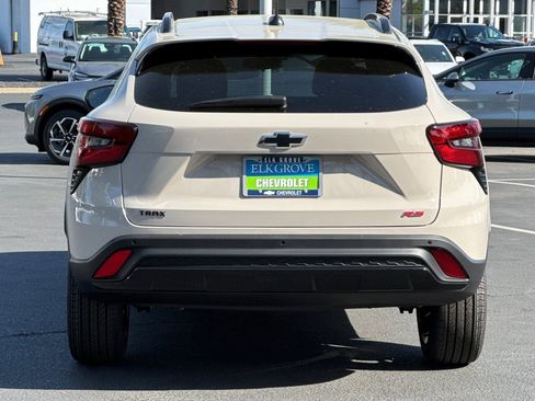 New 2026 Chevrolet Trax RS w/ Driver Confidence Package FWD image 4