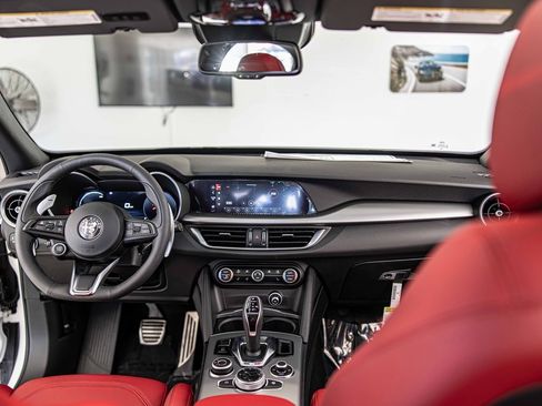 New 2025 Alfa Romeo Stelvio Sprint w/ Veloce Package image 36