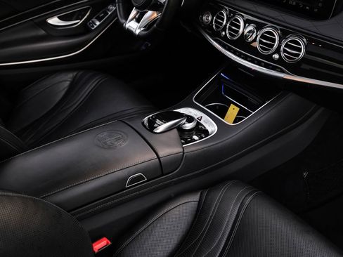 Used 2019 Mercedes-Benz S 63 AMG S 4MATIC Sedan image 24