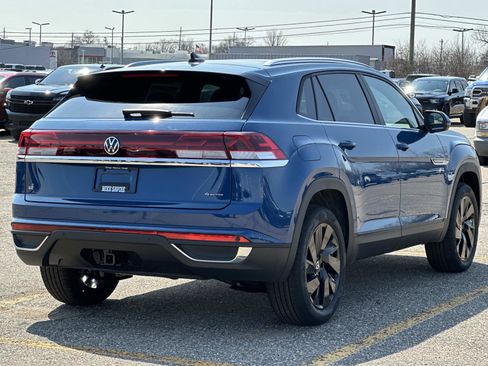 New 2026 Volkswagen Atlas Cross Sport SE image 5