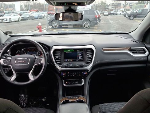 Used 2023 GMC Acadia SLE image 19