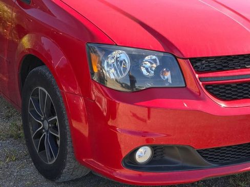 Used 2016 Dodge Grand Caravan R/T w/ Driver Convenience Group FWD image 4