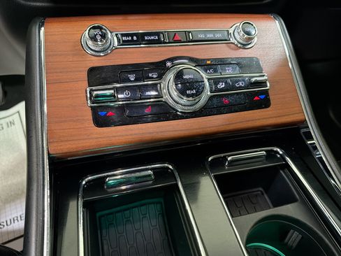 Used 2023 Lincoln Aviator Reserve image 20