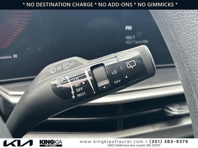 Used 2024 Kia Sorento LX FWD image 12