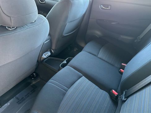 Used 2023 Nissan Leaf S image 12