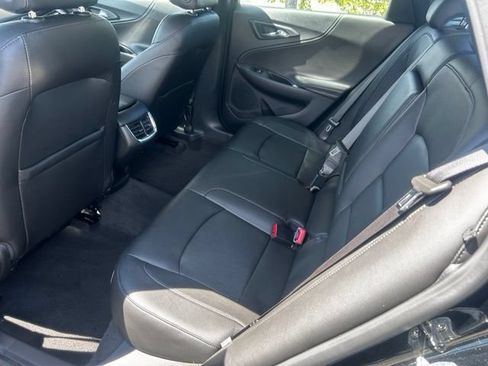 Used 2020 Chevrolet Malibu LT w/ Leather Package FWD image 16