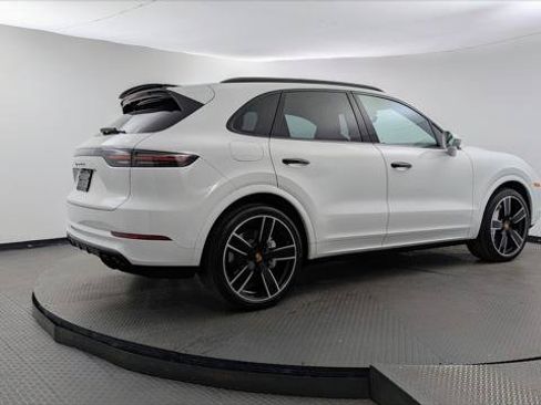 Used 2021 Porsche Cayenne Turbo AWD/4WD image 7