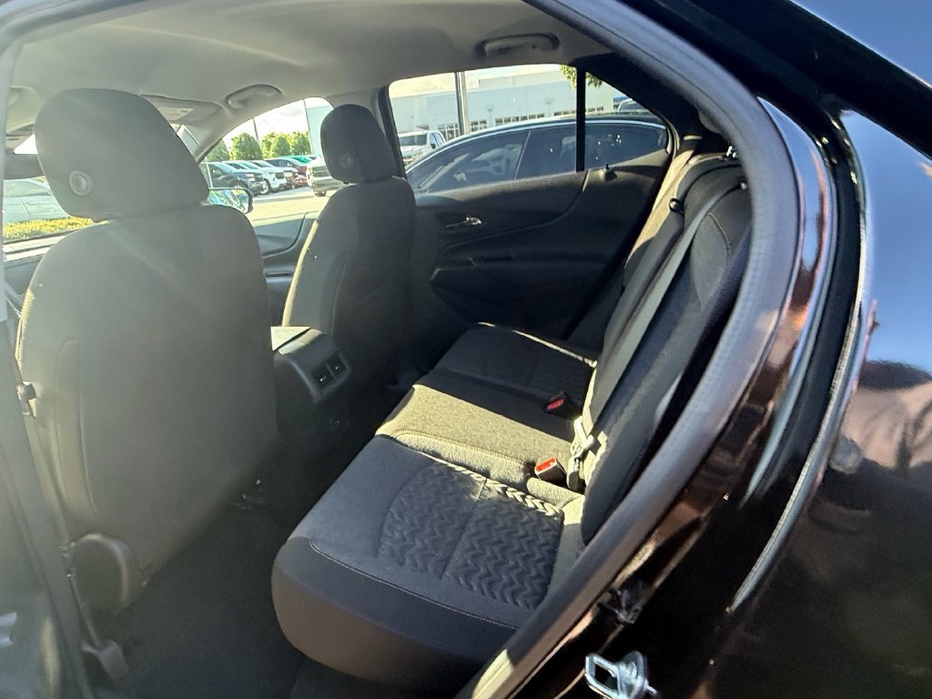 Used 2024 Chevrolet Equinox LT w/ LPO, Cargo Package FWD image 9