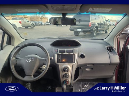 Used 2009 Toyota Yaris 2-Door Hatchback image 20