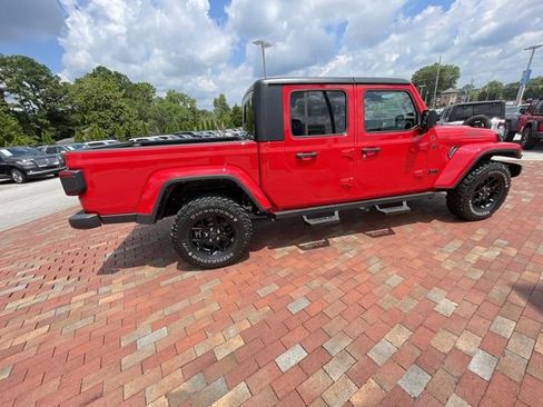 Used 2024 Jeep Gladiator Sport AWD/4WD image 36