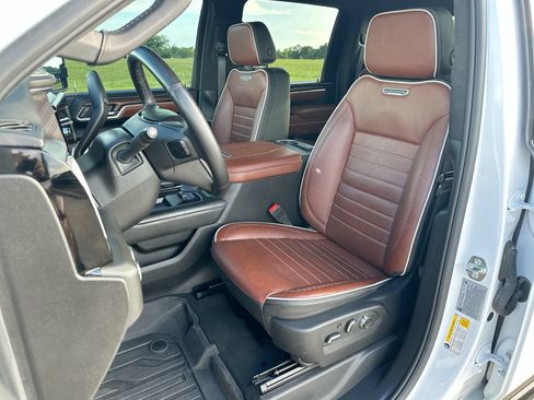 Used 2025 GMC Sierra 2500 Denali Ultimate AWD/4WD image 11