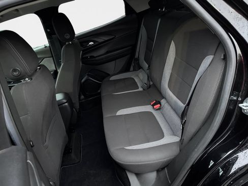 Used 2023 Chevrolet TrailBlazer LT FWD image 22