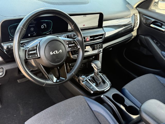 Used 2025 Kia Seltos S FWD image 10