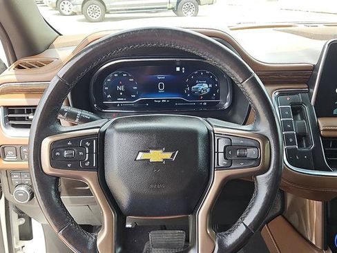 Used 2022 Chevrolet Tahoe High Country AWD/4WD image 16