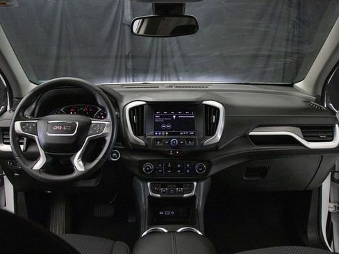 Used 2024 GMC Terrain SLE w/ Elevation Edition AWD/4WD image 22