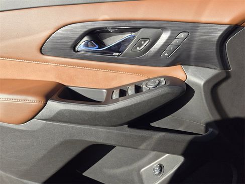 Used 2019 Chevrolet Traverse High Country image 18