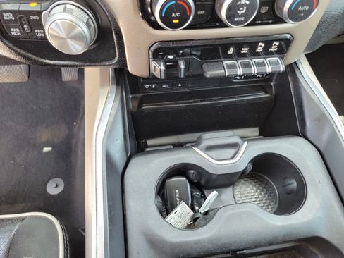 Used 2019 RAM 1500 Laramie AWD/4WD image 20