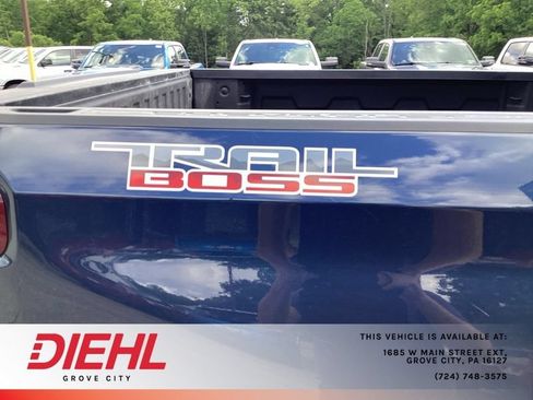 Used 2021 Chevrolet Silverado 1500 LT Trail Boss w/ Convenience Package II AWD/4WD image 11