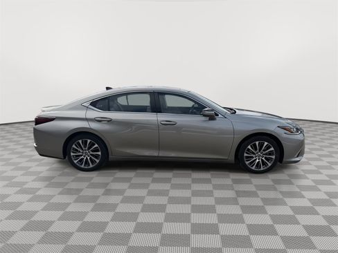 Used 2019 Lexus ES 350 w/ Accessory Package 2 image 8