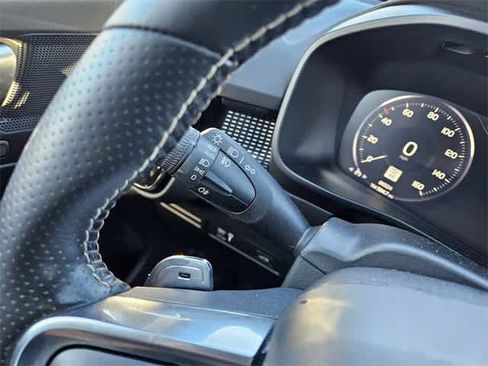 Used 2020 Volvo XC40 T5 R-Design image 28