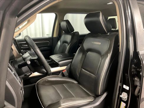 Used 2019 RAM 1500 Laramie image 10