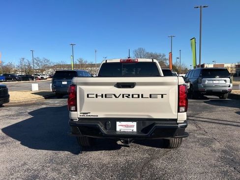 New 2026 Chevrolet Colorado Trail Boss w/ LPO, Hood Decal Package image 4