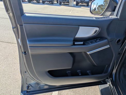 Certified 2025 Ford Expedition Active image 15