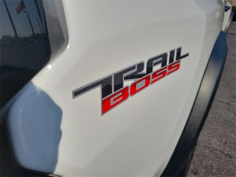 Used 2024 Chevrolet Colorado Trail Boss w/ Advanced Trailering Package image 7