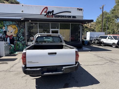 Used 2013 Toyota Tacoma 2WD Access Cab image 2