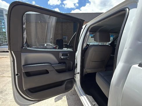 Used 2018 Chevrolet Silverado 3500 W/T w/ WT Convenience Package AWD/4WD image 17