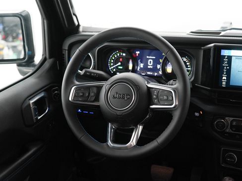Used 2024 Jeep Wrangler High Altitude AWD/4WD image 14