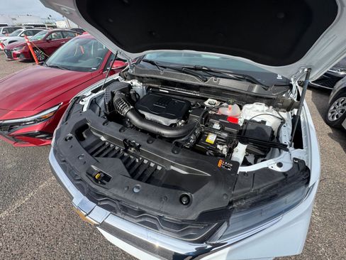 Used 2025 Chevrolet Blazer LT image 32