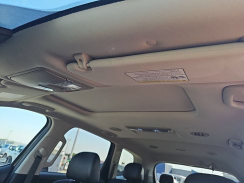 Used 2025 Kia Telluride S AWD/4WD image 30