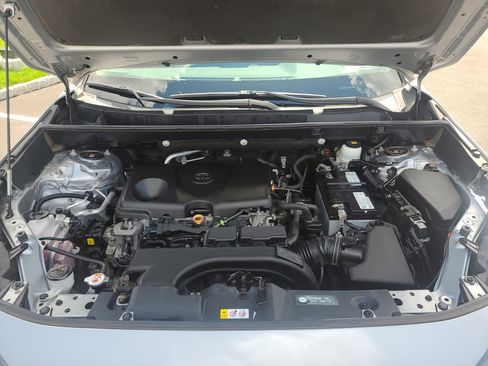 Certified 2021 Toyota RAV4 LE AWD/4WD image 30