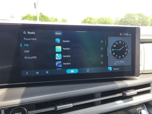 Certified 2025 Hyundai Santa Fe SEL image 24