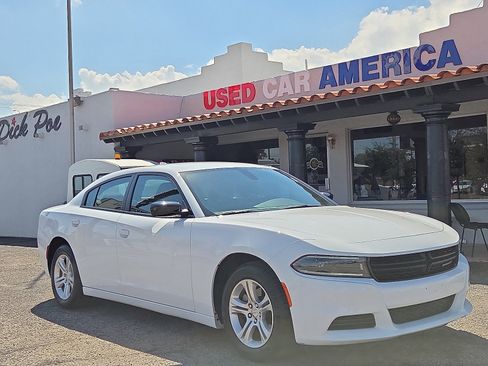 Used 2023 Dodge Charger SXT image 1