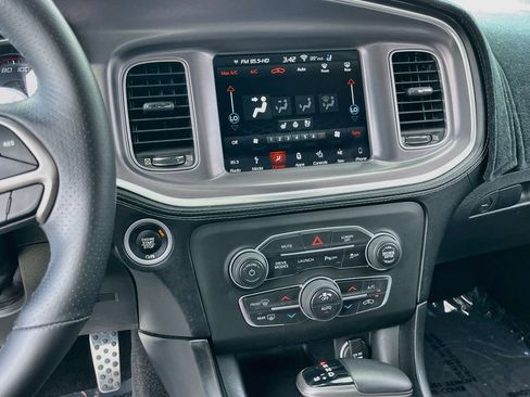 Used 2019 Dodge Charger Scat Pack w/ Plus Group RWD image 16