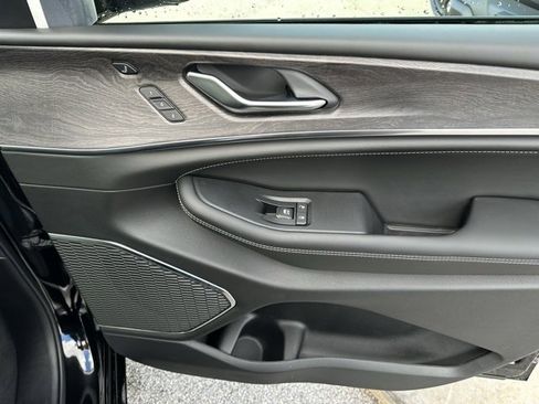 New 2025 Jeep Grand Cherokee Overland image 14