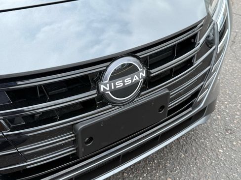 Used 2025 Nissan Versa S w/ Trunk Package FWD image 31