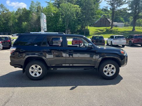 Used 2019 Toyota 4Runner SR5 Premium AWD/4WD image 4