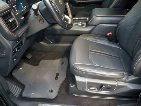 Used 2023 Ford Expedition Max Platinum image 32