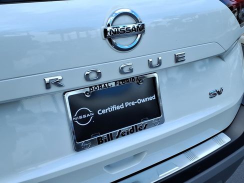 Certified 2021 Nissan Rogue SV image 33